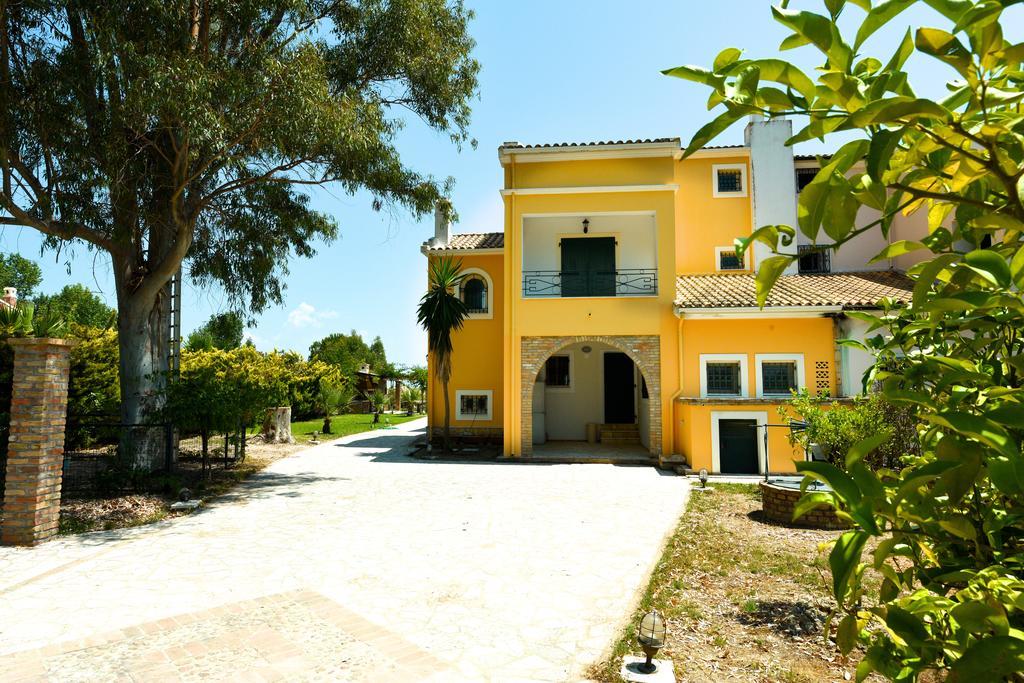 Antonia Beachfront Villa Lefkímmi Eksteriør billede