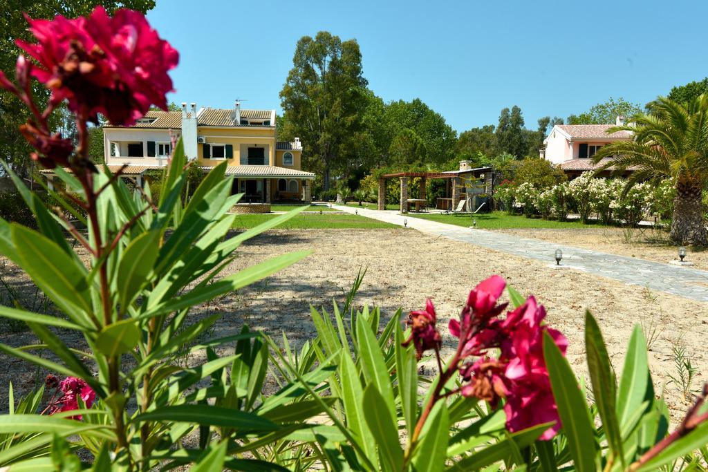 Antonia Beachfront Villa Lefkímmi Eksteriør billede